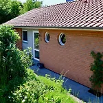 Schwanenuferhaus