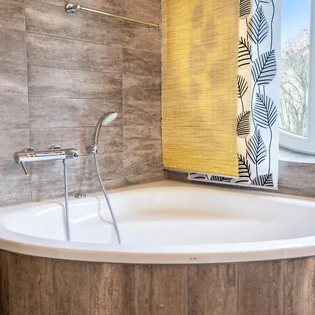 Schwanenuferhaus * Kosel